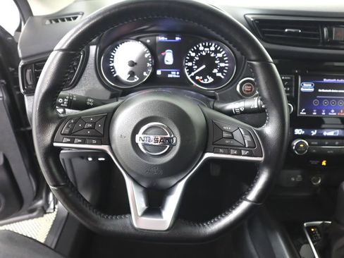 Used 2021 Nissan Rogue Sport SV image 13