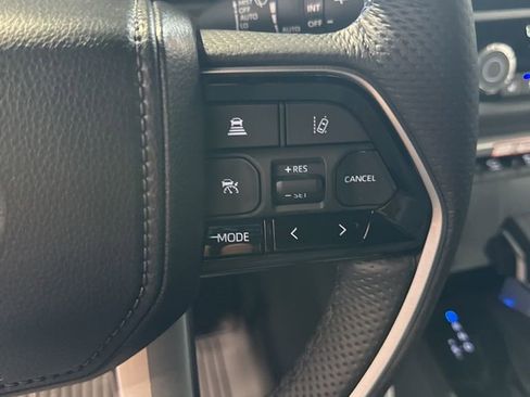 Used 2025 Toyota Sequoia Platinum AWD/4WD image 41