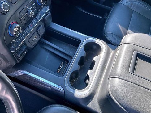 Used 2019 Chevrolet Silverado 1500 LTZ w/ LTZ Premium Package AWD/4WD image 15