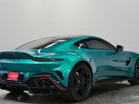 Used 2025 Aston Martin V8 Vantage Coupe image 9