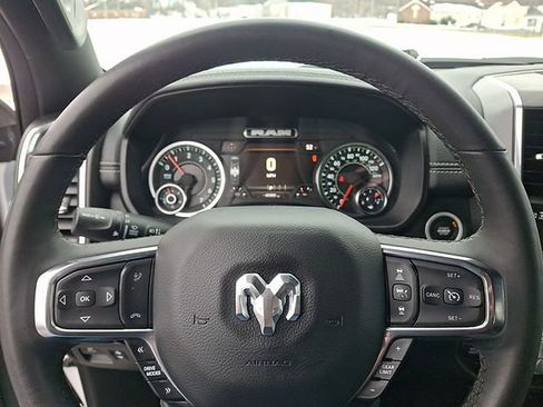 Used 2025 RAM 1500 Laramie AWD/4WD image 17