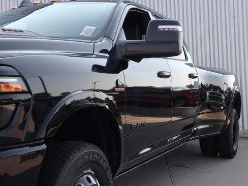 New 2026 RAM 3500 Limited AWD/4WD image 11
