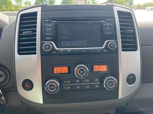 Used 2015 Nissan Frontier SV w/ SV Value Truck Package AWD/4WD image 14