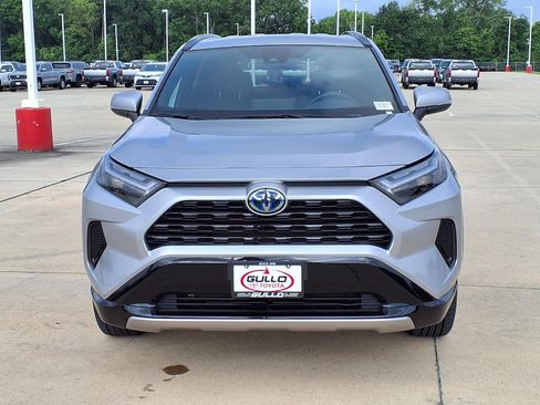 Certified 2022 Toyota RAV4 SE AWD/4WD image 4