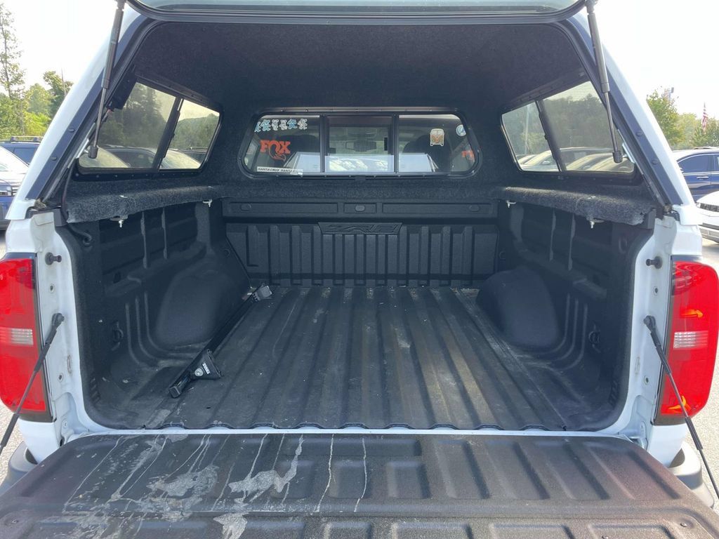 Used 2022 Chevrolet Colorado ZR2 w/ Colorado ZR2 Bison Edition AWD/4WD image 9