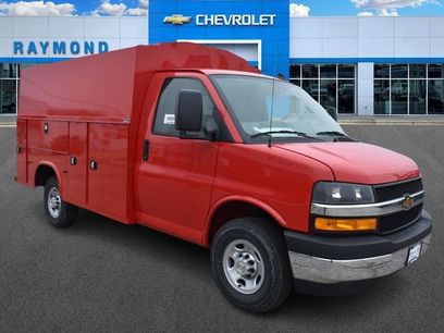 New 2026 Chevrolet Express 3500 w/ Power Convenience Package