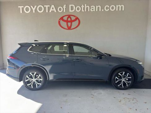 Certified 2025 Toyota Crown Signia image 1