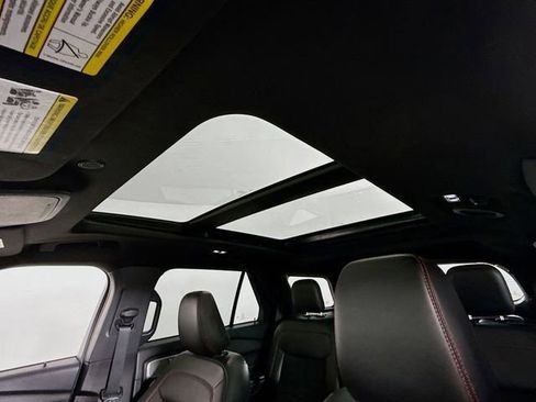 Certified 2023 Ford Explorer ST-Line w/ Class IV Trailer Tow Package image 23