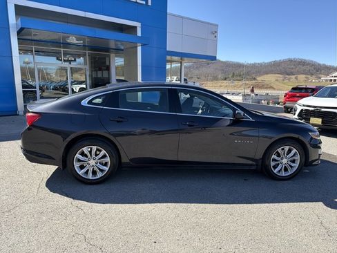 Used 2023 Chevrolet Malibu LT image 3