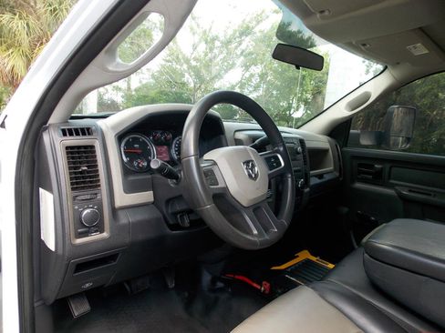 Used 2011 RAM 3500 ST RWD image 2