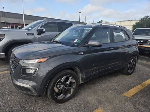 Used 2025 Hyundai Venue SEL FWD image 1
