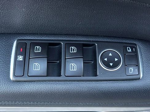 Used 2012 Mercedes-Benz E 350 E 350 Coupe 2D image 24