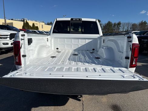 New 2026 RAM 2500 Laramie AWD/4WD image 28