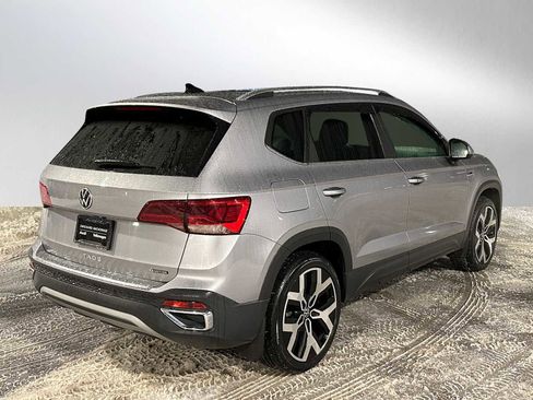 Used 2023 Volkswagen Taos SEL image 2