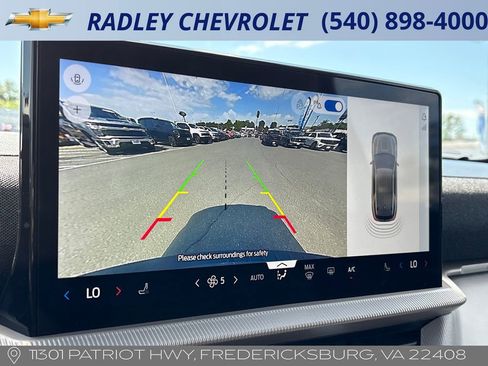 Used 2025 Ford Explorer Active AWD/4WD image 9
