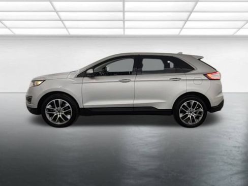 Used 2017 Ford Edge Titanium w/ Equipment Group 302A image 5