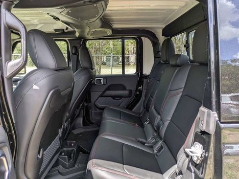New 2026 Jeep Gladiator Rubicon AWD/4WD image 13