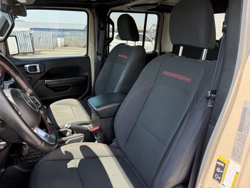 Used 2020 Jeep Gladiator Rubicon AWD/4WD image 15