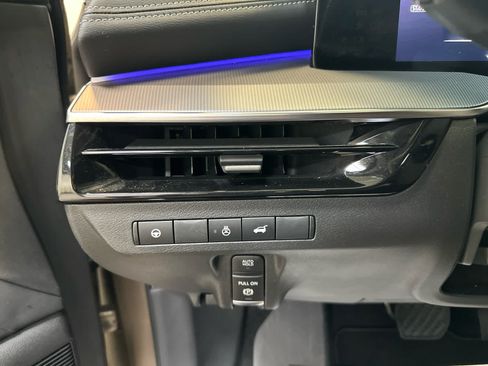 Certified 2025 Nissan Murano SL w/ Cargo Package AWD/4WD image 23