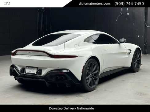 Used 2020 Aston Martin V8 Vantage Coupe image 6