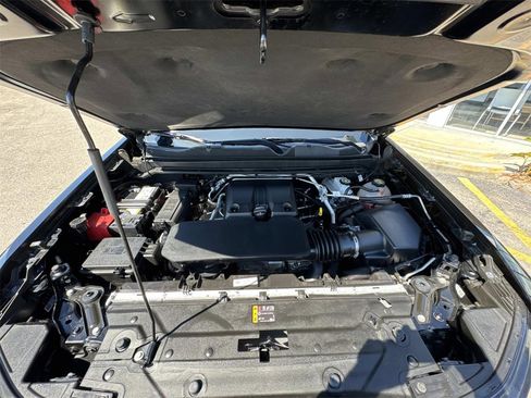 Certified 2024 Chevrolet Colorado Trail Boss w/ LPO, Dark Essentials Package image 3