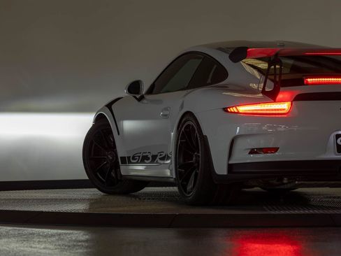 Used 2016 Porsche 911 GT3 RS RWD image 32