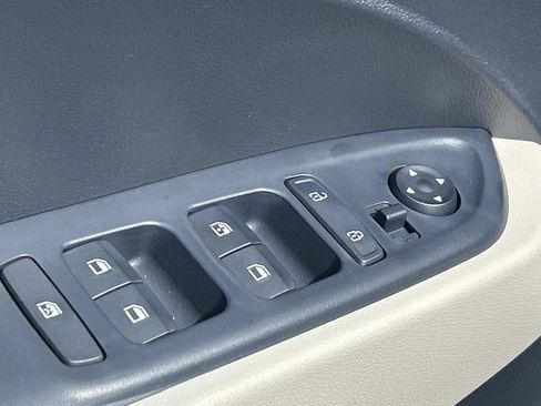 New 2026 Hyundai Venue SEL image 17