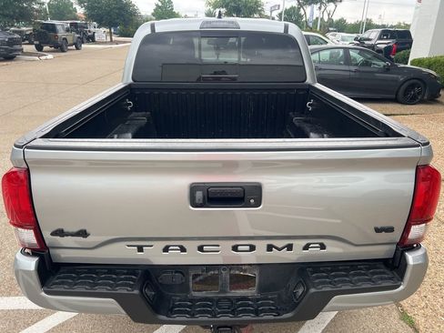 Used 2023 Toyota Tacoma SR5 w/ Technology Package AWD/4WD image 7