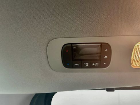 Used 2019 Honda Odyssey EX image 24