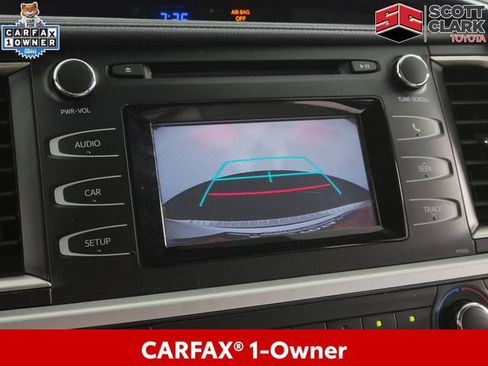Used 2017 Toyota Highlander LE FWD image 19