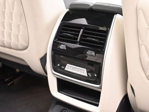 Used 2023 BMW X7 M60i w/ Executive Package image 22