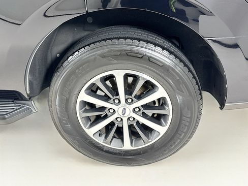 Used 2021 Ford Expedition XLT RWD image 32