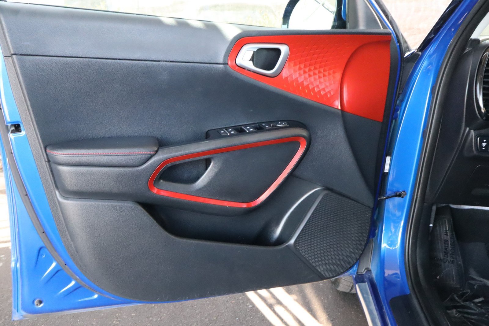 Used 2023 Kia Soul GT-Line FWD image 18