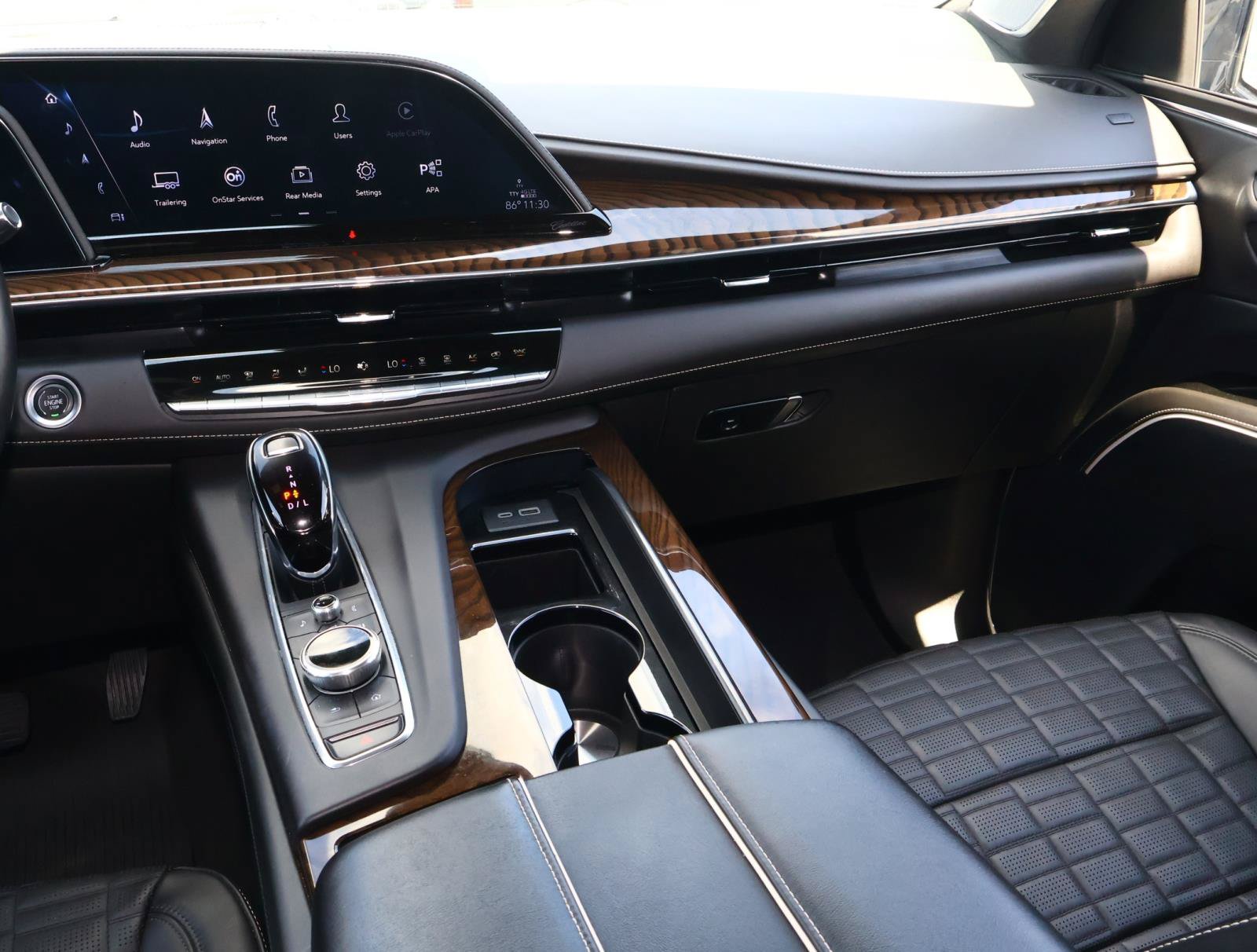 Certified 2024 Cadillac Escalade ESV Premium Luxury Platinum AWD/4WD image 18