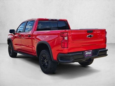 Used 2023 Chevrolet Silverado 1500 ZR2 w/ Technology Package image 8