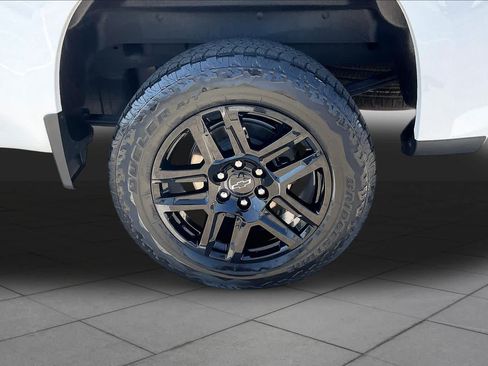 Certified 2024 Chevrolet Silverado 1500 Custom Trail Boss w/ Turbomax Blackout Package AWD/4WD image 11