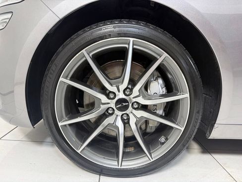 Used 2025 Genesis G70 2.5T RWD image 9