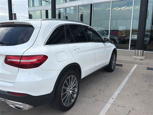 Used 2018 Mercedes-Benz GLC 300 image 3