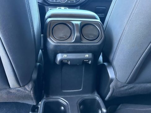 Used 2023 Jeep Gladiator Sport image 16