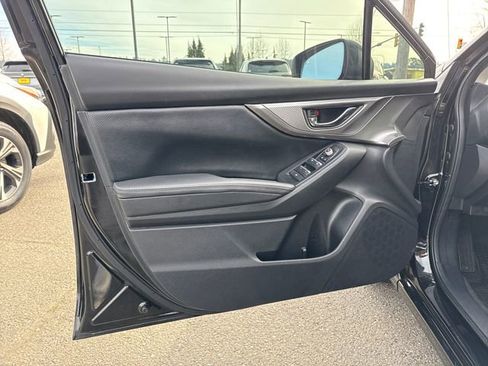 Used 2023 Subaru Impreza 2.0i Limited image 17