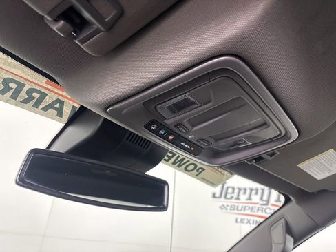 Used 2025 GMC Sierra 1500 SLT image 20