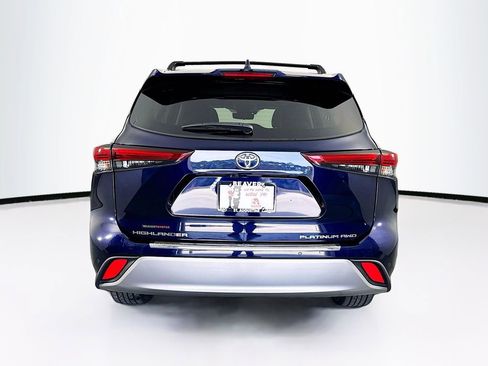 Used 2023 Toyota Highlander Platinum image 8