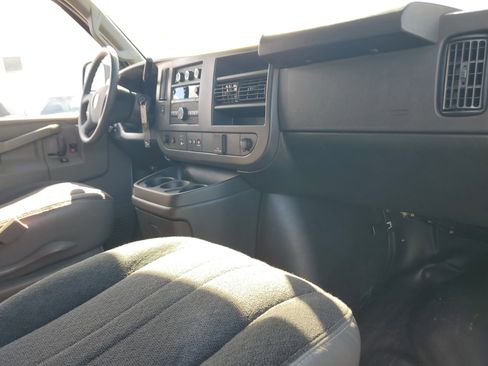 Used 2024 Chevrolet Express 2500 w/ Driver Convenience Package image 17