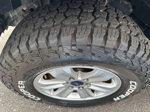 Used 2018 Ford F150 XL w/ Equipment Group 101A Mid AWD/4WD image 17