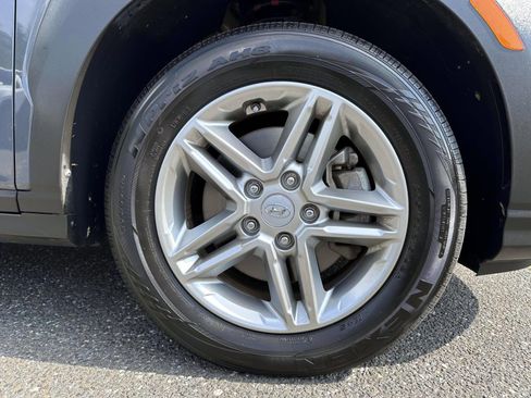 Used 2023 Hyundai Kona SE AWD/4WD image 6