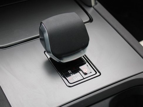 Certified 2025 Land Rover Discovery Sport S image 28