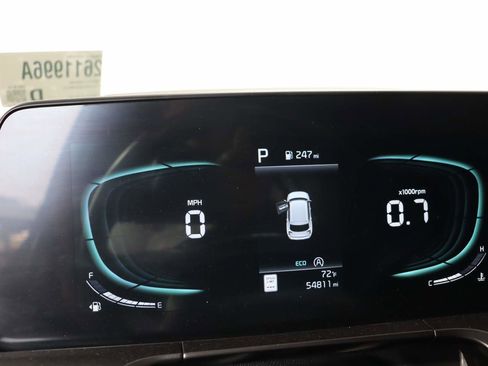 Used 2024 Kia Telluride LX image 10