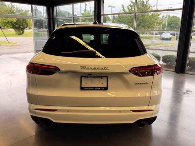 Certified 2023 Maserati Grecale GT AWD/4WD image 4