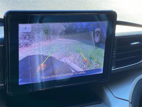 Used 2021 Ford Explorer XLT w/ Equipment Group 202A image 26