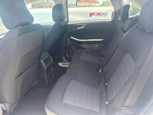 Used 2022 Ford Edge SE w/ Black Appearance Package AWD/4WD image 12
